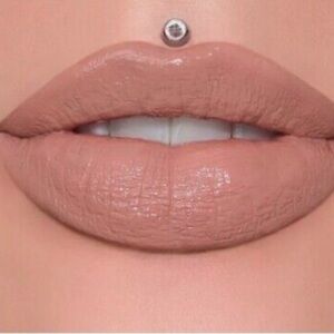 Jeffree Star-Mannequin Supreme Gloss